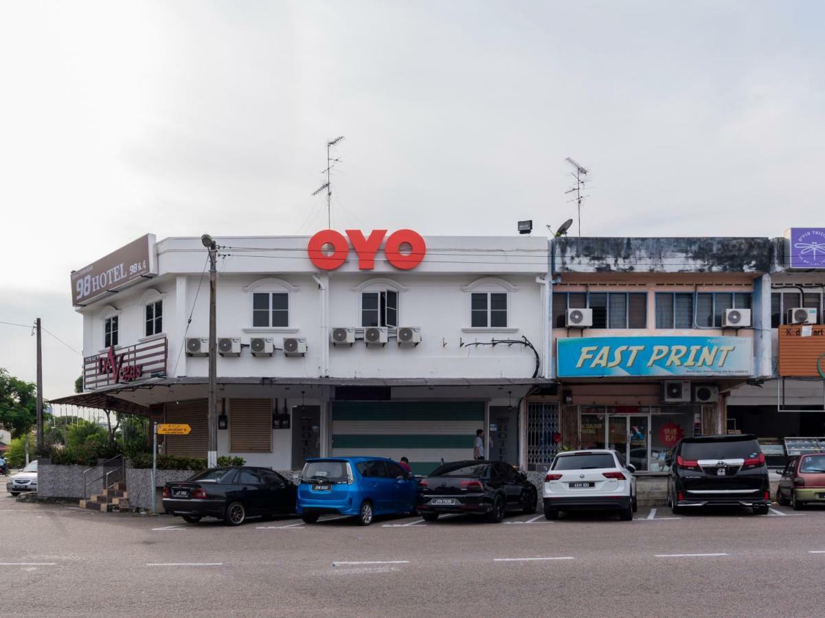 OYO 44026 98 Hotel Johor Bahru Buitenkant foto